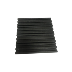 RUBBER PAD 4" X 4"